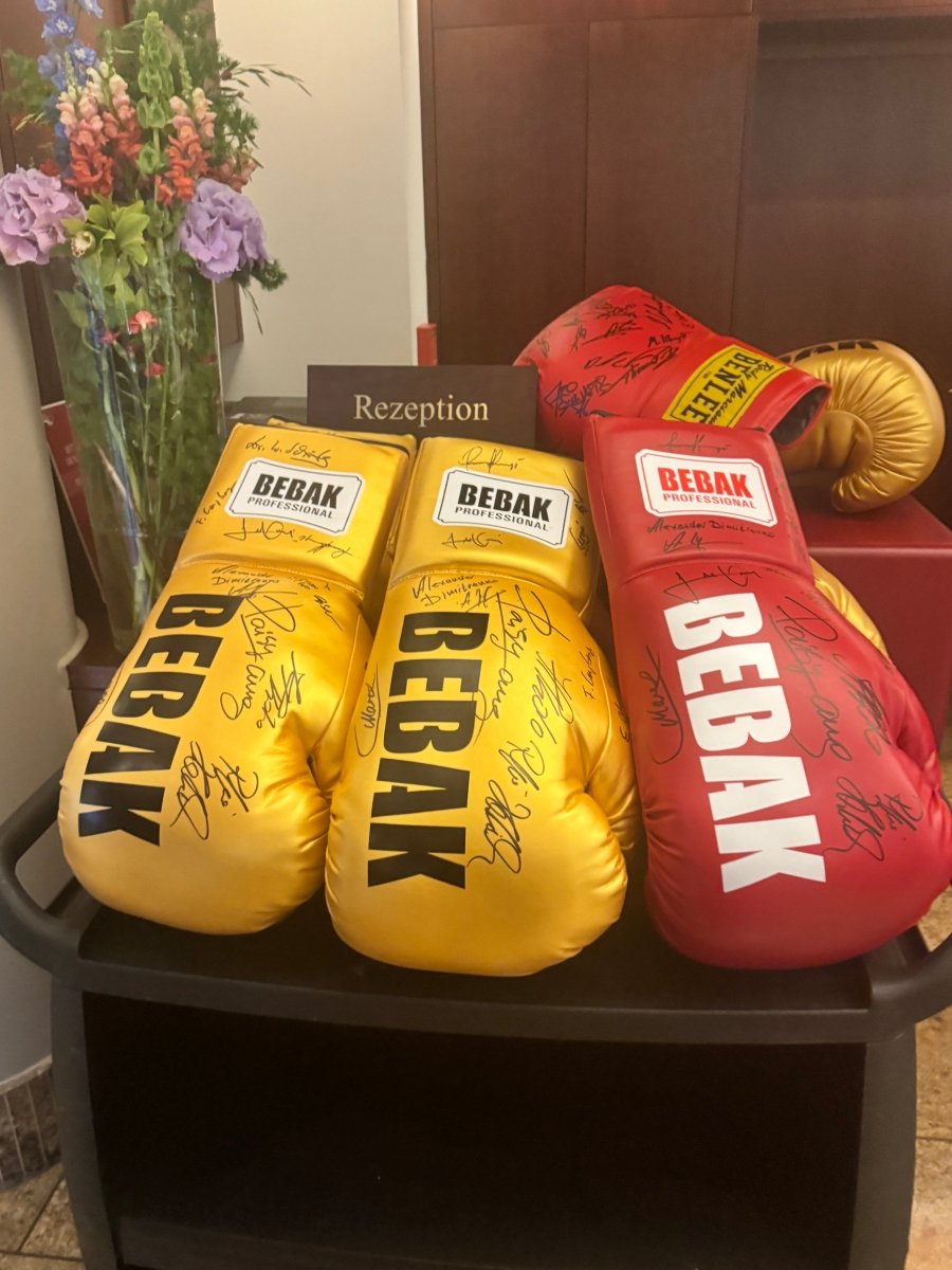 Handschoenen met handtekening 